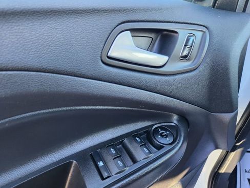 Used 2018 Ford Escape SE w/ Ford Safe & Smart Package image 36