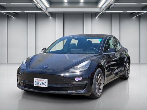 Used 2018 Tesla Model 3 RWD image 3