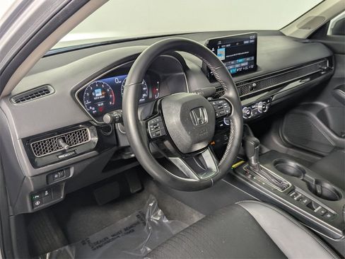 Used 2023 Honda Civic Touring image 11