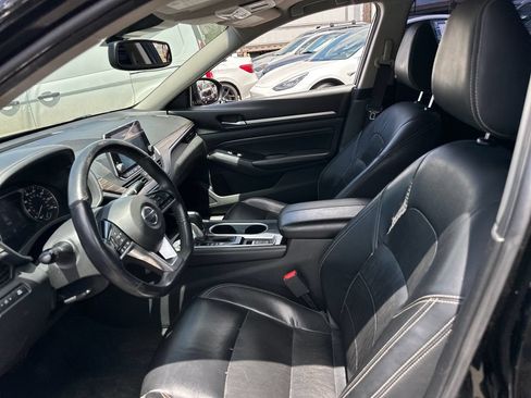 Used 2020 Nissan Altima 2.5 SL FWD image 13