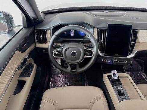 Used 2025 Volvo XC90 B5 Plus w/ Protection Package image 24