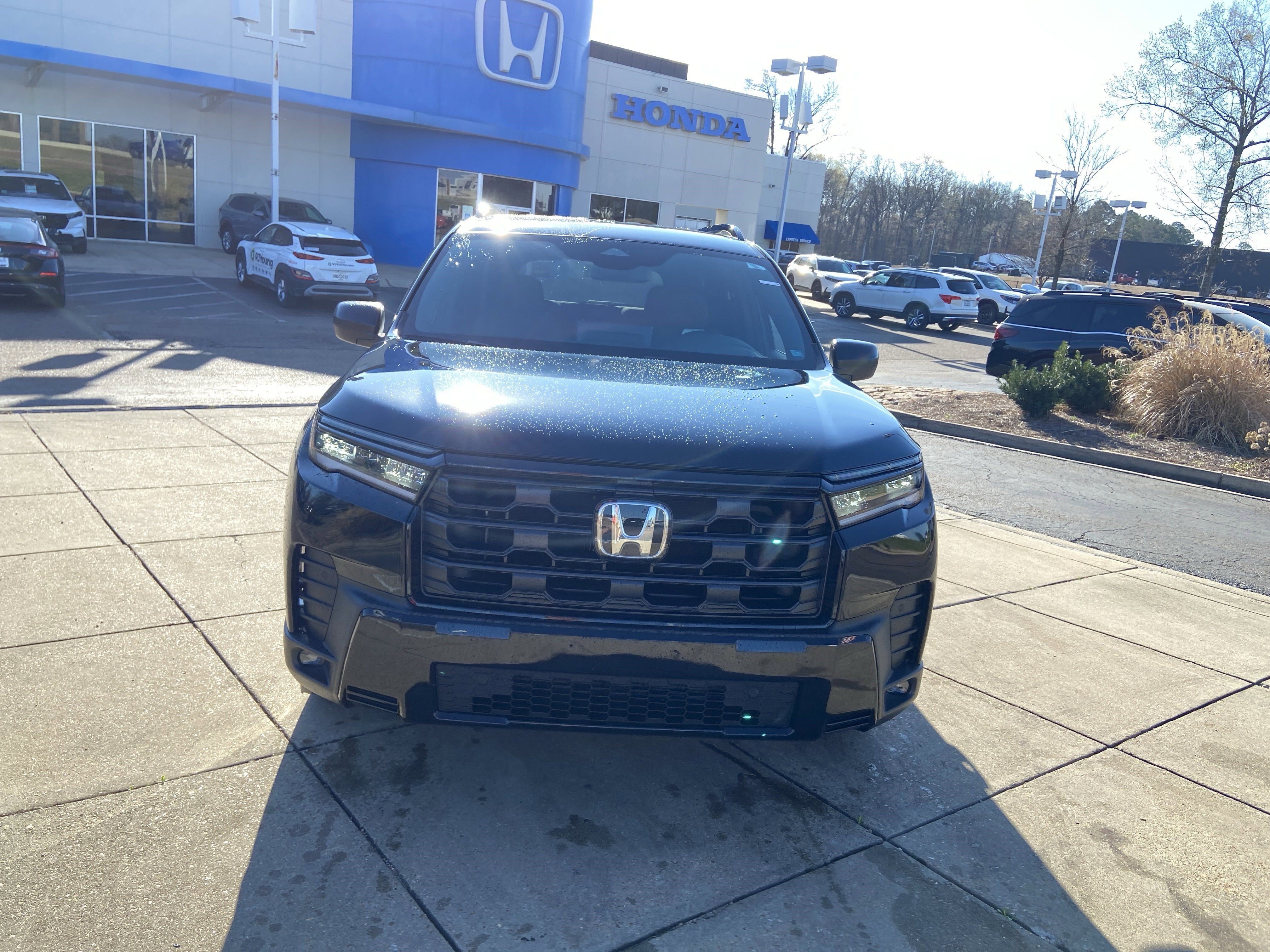 New 2026 Honda Pilot Sport image 3