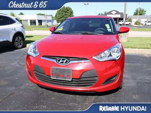 Used 2016 Hyundai Veloster FWD image 8