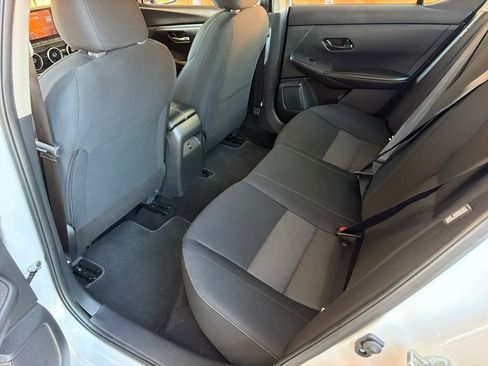 Used 2025 Nissan Sentra SV image 27