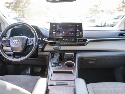 Certified 2023 Toyota Sienna LE w/ LE Plus Package FWD image 2