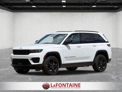 Used 2023 Jeep Grand Cherokee Altitude