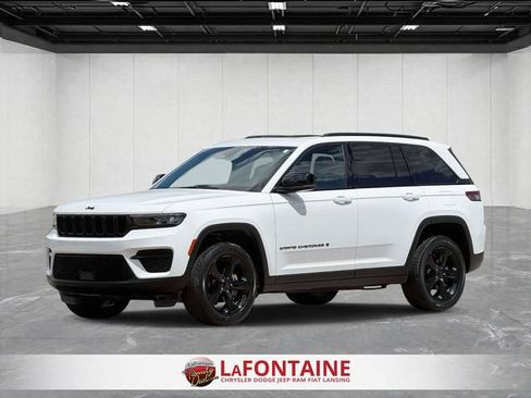 Used 2023 Jeep Grand Cherokee Altitude AWD/4WD image 1