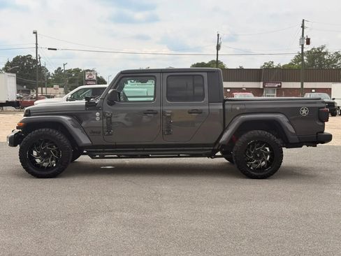 Used 2021 Jeep Gladiator Sport AWD/4WD image 6