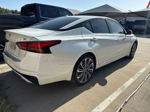 Certified 2023 Nissan Altima 2.5 SL FWD image 2