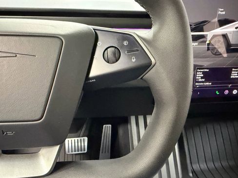 Used 2024 Tesla Cybertruck AWD Crew Cab image 27