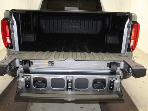 Used 2025 GMC Sierra 1500 AT4 w/ AT4 Premium Package image 7