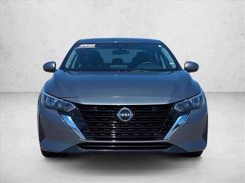 Used 2024 Nissan Sentra SV FWD image 2