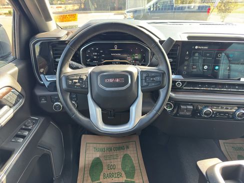 Used 2025 GMC Sierra 1500 SLT image 20
