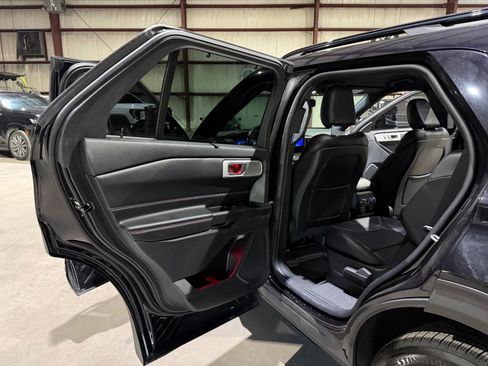 Used 2020 Ford Explorer ST AWD/4WD image 16