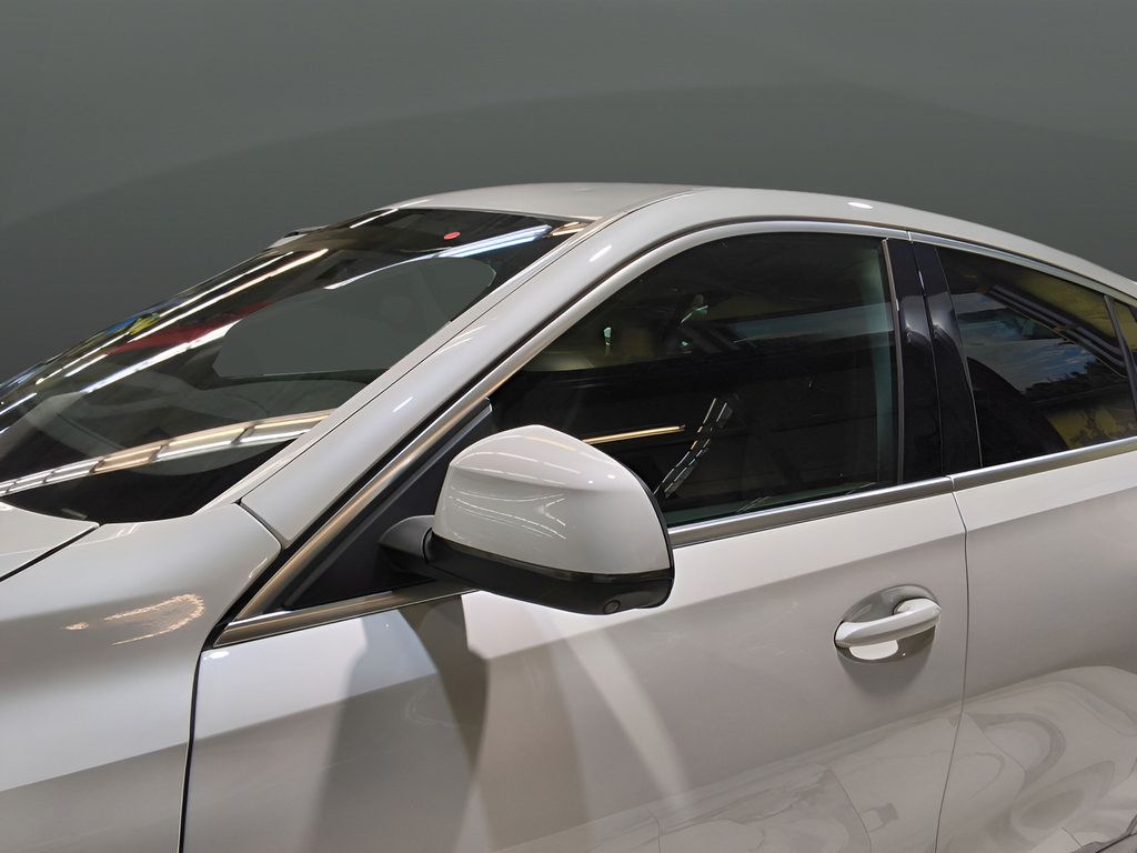 Used 2023 BMW X6 xDrive40i AWD/4WD image 31
