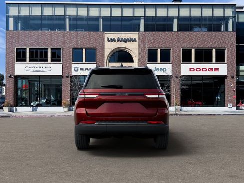 New 2025 Jeep Grand Cherokee Limited image 7