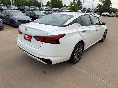 Used 2025 Nissan Altima 2.5 SV image 5