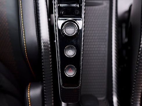 Used 2019 McLaren Senna image 68