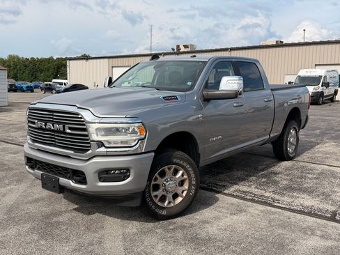Used 2024 RAM 2500 Laramie AWD/4WD image 1