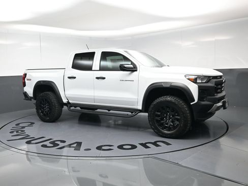 Used 2026 Chevrolet Colorado Trail Boss AWD/4WD image 2