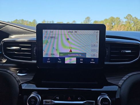 Used 2022 Ford Explorer Limited w/ Equipment Group 301A image 27