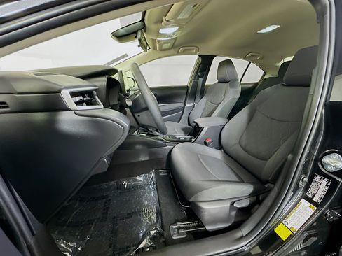 Used 2022 Toyota Corolla LE image 12