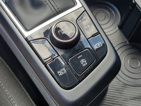 Used 2025 Kia Sportage LX image 27