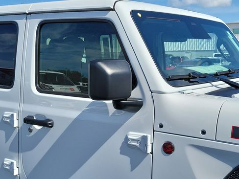 New 2026 Jeep Wrangler Unlimited Rubicon AWD/4WD image 9