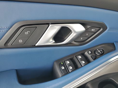 Used 2025 BMW M3 Competition AWD/4WD image 16