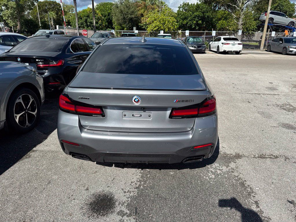 Used 2023 BMW M550i xDrive w/ Executive Package AWD/4WD image 19