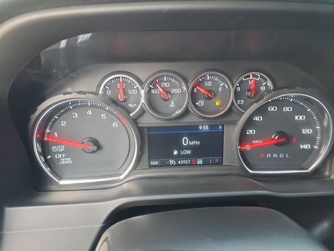 Used 2021 Chevrolet Silverado 1500 LT image 13