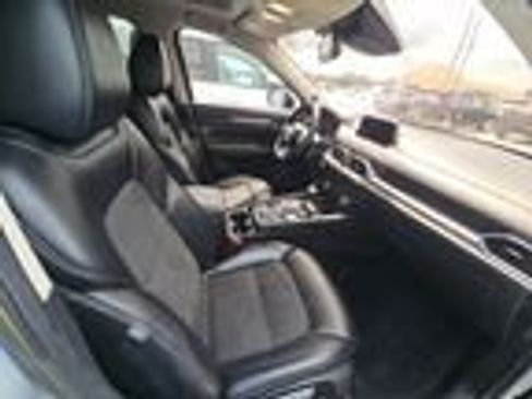 Used 2018 MAZDA CX-5 Touring w/ Preferred Equipment Package FWD image 5