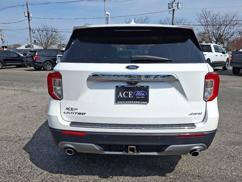 Certified 2023 Ford Explorer Limited w/ Limited Technology Package image 5