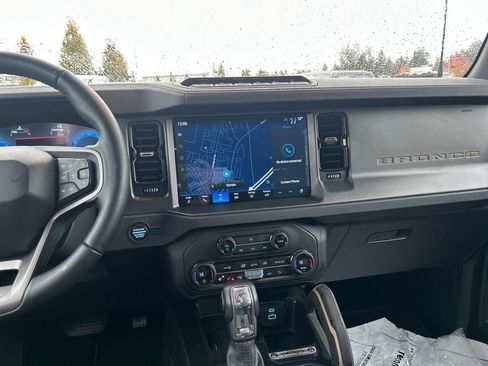 Certified 2025 Ford Bronco Badlands image 24