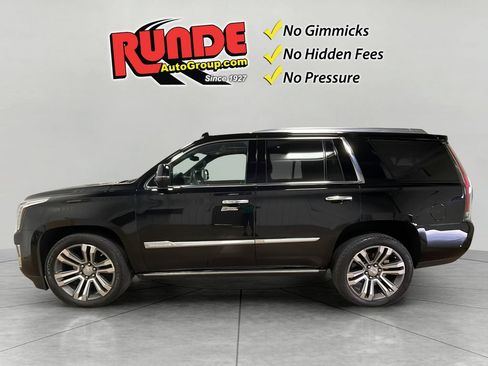 Used 2019 Cadillac Escalade Platinum AWD/4WD image 3
