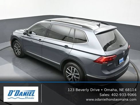 Used 2020 Volkswagen Tiguan SE w/ Panoramic Sunroof Package AWD/4WD image 15