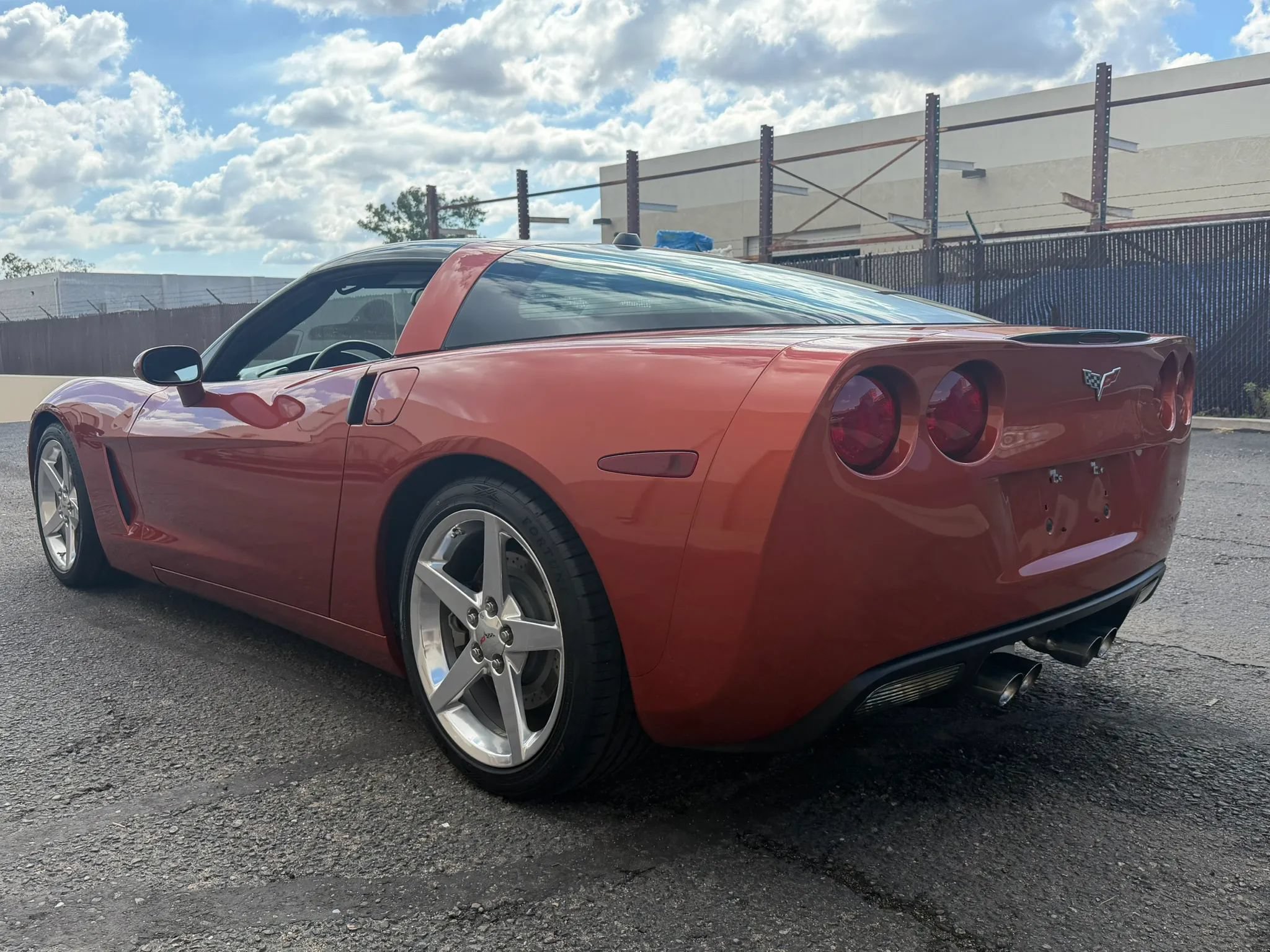 Used 2005 Chevrolet Corvette Coupe w/ Preferred Equipment Group RWD image 7