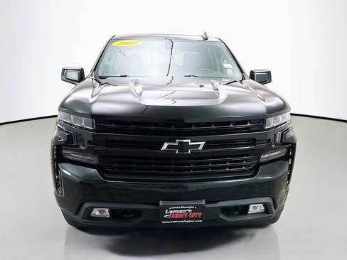 Used 2019 Chevrolet Silverado 1500 RST image 2