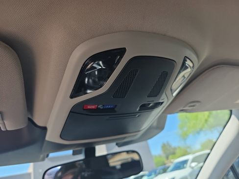 Used 2024 Subaru Outback Premium image 31