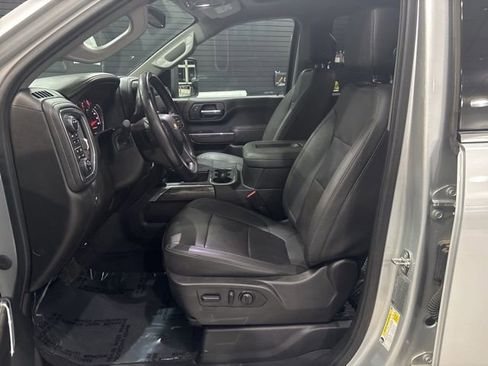 Used 2022 Chevrolet Silverado 3500 LTZ w/ LTZ Convenience Package image 9