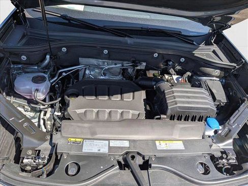 New 2025 Volkswagen Atlas Cross Sport SE image 17