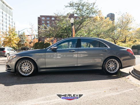 Used 2017 Mercedes-Benz S 550 4MATIC Sedan image 4