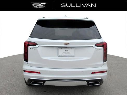 New 2025 Cadillac XT6 Luxury image 5