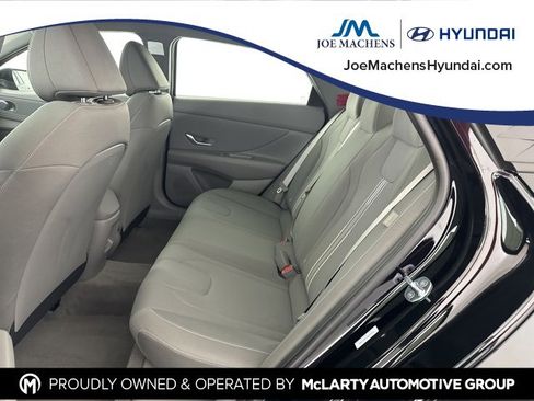 Certified 2025 Hyundai Elantra Sport image 29