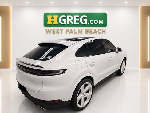 Used 2024 Porsche Cayenne Coupe AWD/4WD image 6