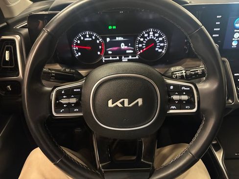Used 2023 Kia Sorento S AWD/4WD image 14