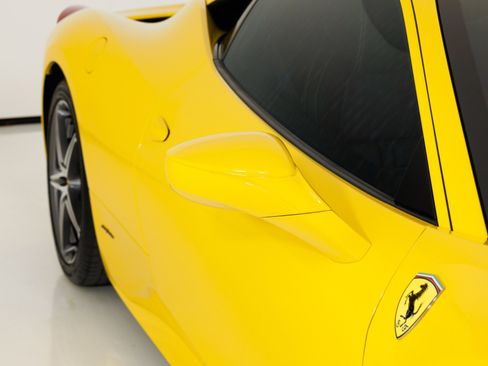 Used 2011 Ferrari 458 Italia Coupe RWD image 62