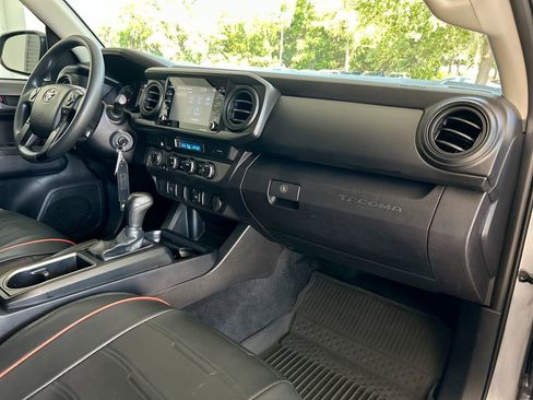 Used 2021 Toyota Tacoma SR AWD/4WD image 30