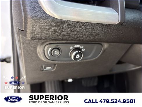 Used 2024 GMC Terrain SLE FWD image 20