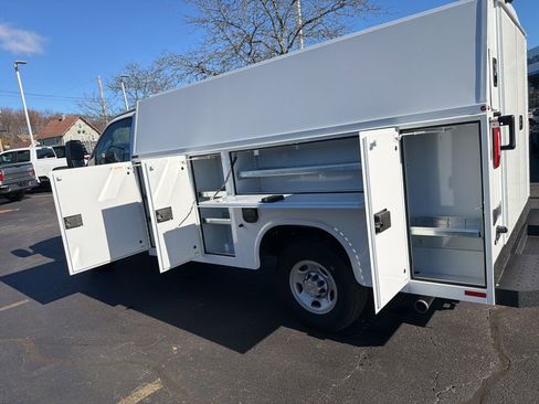 New 2025 Chevrolet Express 3500 Work Van w/ Power Convenience Package image 36